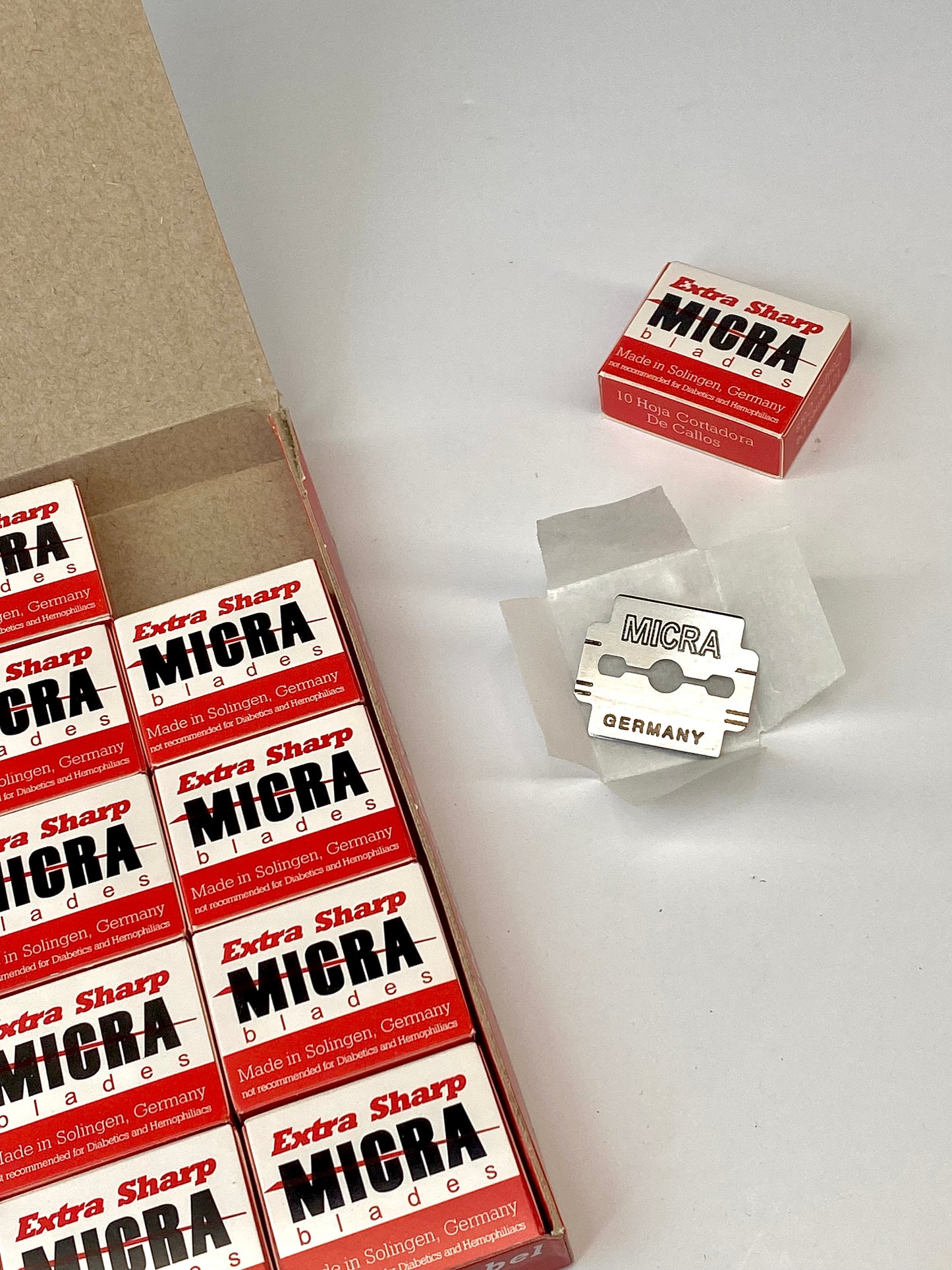 Mira Razor – The Ultimate Multi-Purpose Tool for Beauty and Beyond / Gold Nail & Beauty Supply (Nails Store In Barrie, ON, Canda)