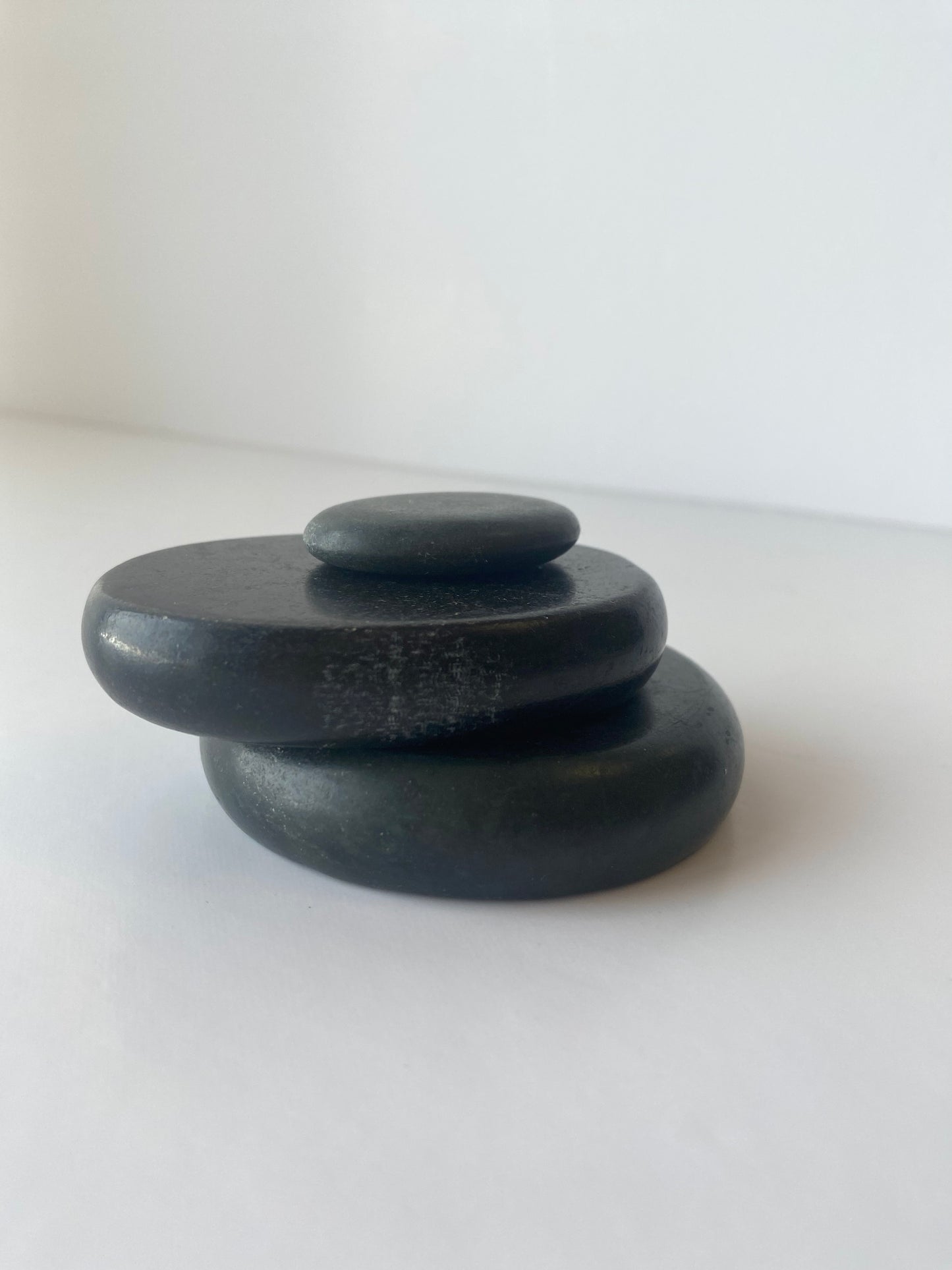 Hot Stone Set – Professional Heat Therapy Stones | Gold Nail & Beauty Supply (Wholesale Nail Supply in Barrie, Ontario, Canada)